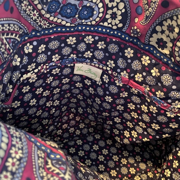 Vera Bradley Tote 🔮 - Picture 4 of 5